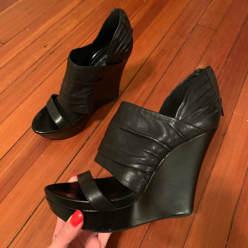 BCBGeneration Black Wedges
